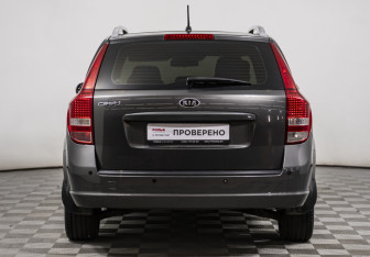 Подержанный автомобиль Kia Ceed Wagon 2011 года (6 фото)