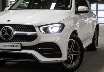 Подержанный автомобиль Mercedes-Benz GLE 2020 года (25 фото)