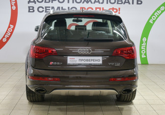 Подержанный автомобиль Audi Q7 2011 года (5 фото)