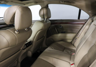 Подержанный автомобиль Honda Legend Sedan 2007 года (12 фото)
