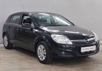 Подержанный автомобиль Opel Astra Hatchback 2008 года (3 фото)