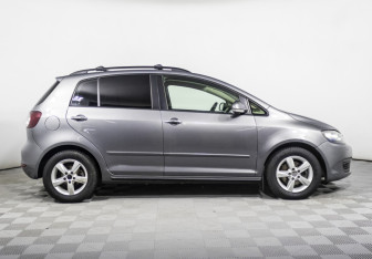 Подержанный автомобиль Volkswagen Golf Plus 2013 года (4 фото)