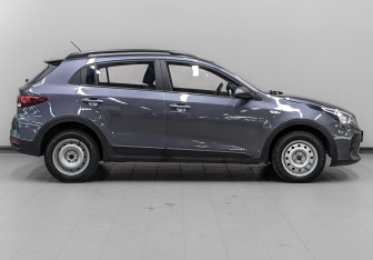 Подержанный автомобиль Kia Rio Hatchback 2021 года (4 фото)