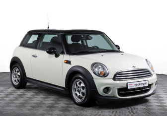 Подержанный автомобиль MINI Hatch 2012 года (3 фото)