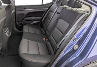 Подержанный автомобиль Hyundai Elantra Sedan 2017 года (18 фото)