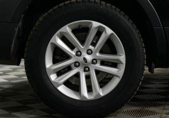 Подержанный автомобиль Ford Explorer 2014 года (5 фото)