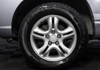 Подержанный автомобиль Kia Sportage 2007 года (18 фото)