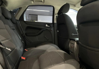 Подержанный автомобиль Ford Focus Hatchback 2007 года (10 фото)