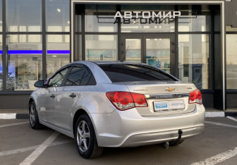 Подержанный автомобиль Chevrolet Cruze Sedan 2013 года (6 фото)