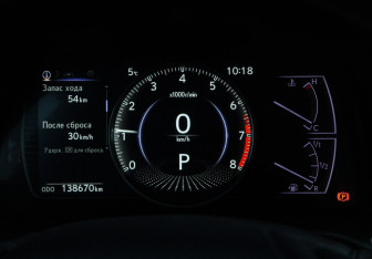 Подержанный автомобиль Lexus ES 2018 года (15 фото)