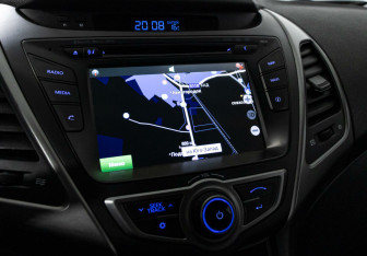 Подержанный автомобиль Hyundai Elantra Sedan 2015 года (10 фото)