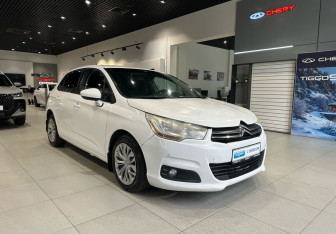 Подержанный автомобиль Citroen C4 Hatchback 2012 года (3 фото)