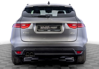 Подержанный автомобиль Jaguar F-Pace 2020 года (6 фото)