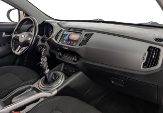 Подержанный автомобиль Kia Sportage 2015 года (10 фото)