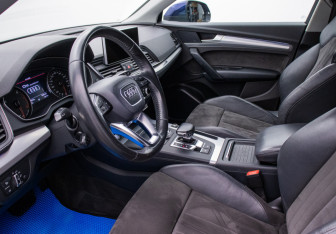 Подержанный автомобиль Audi Q5 2017 года (10 фото)