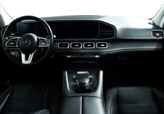 Подержанный автомобиль Mercedes-Benz GLE 2018 года (11 фото)