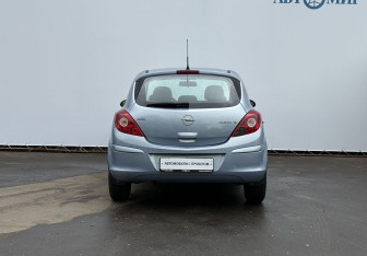 Подержанный автомобиль Opel Corsa 2007 года (6 фото)