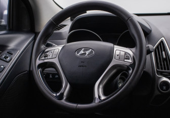 Подержанный автомобиль Hyundai ix35 2010 года (15 фото)