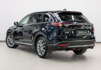 Подержанный автомобиль Mazda CX-9 2018 года (7 фото)