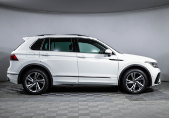 Подержанный автомобиль Volkswagen Tiguan 2021 года (4 фото)