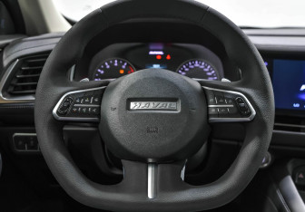 Подержанный автомобиль Haval F7 2019 года (6 фото)