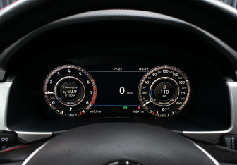 Подержанный автомобиль Volkswagen Teramont 2018 года (15 фото)