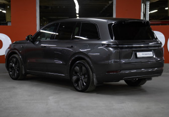 Новый LiXiang L9 2024 (7 фото)