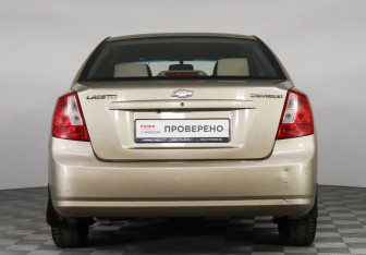 Подержанный автомобиль Chevrolet Lacetti Sedan 2007 года (6 фото)