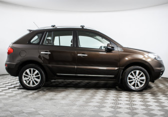 Подержанный автомобиль Renault Koleos 2014 года (4 фото)