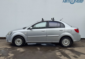 Подержанный автомобиль Kia Rio Sedan 2011 года (8 фото)