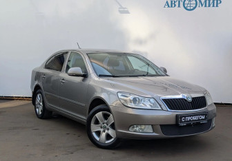 Подержанный автомобиль Skoda Octavia Liftback 2012 года (3 фото)