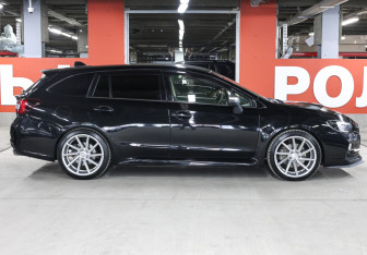 Подержанный автомобиль Subaru Levorg 2015 года (4 фото)