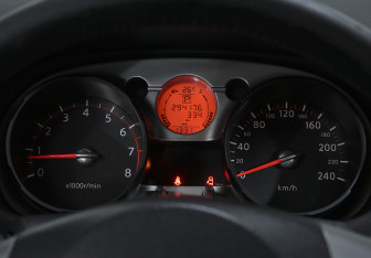 Подержанный автомобиль Nissan Qashqai 2007 года (11 фото)