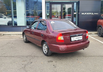 Подержанный автомобиль Hyundai Accent Sedan 2007 года (7 фото)