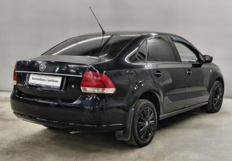 Подержанный автомобиль Volkswagen Polo Sedan 2011 года (5 фото)