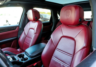 Подержанный автомобиль Porsche Cayenne 2020 года (27 фото)