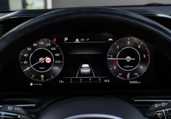Подержанный автомобиль Kia Carnival 2021 года (36 фото)
