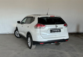 Подержанный автомобиль Nissan X-Trail 2016 года (4 фото)