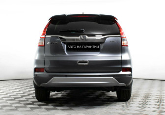 Подержанный автомобиль Honda CR-V 2018 года (4 фото)