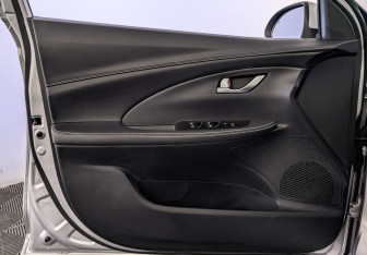 Подержанный автомобиль Changan Alsvin 2023 года (19 фото)