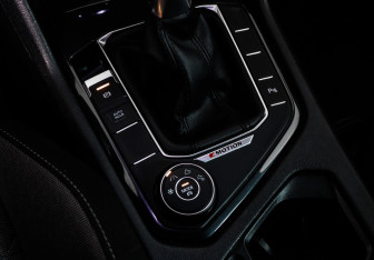 Подержанный автомобиль Volkswagen Tiguan 2021 года (16 фото)