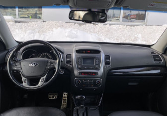 Подержанный автомобиль Kia Sorento 2019 года (13 фото)