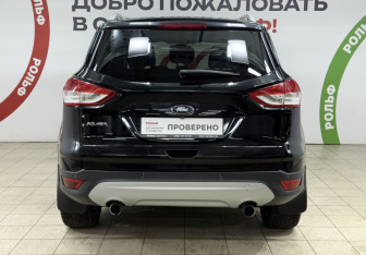Подержанный автомобиль Ford Kuga 2013 года (5 фото)