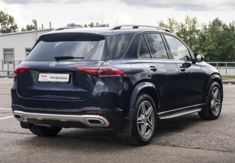 Подержанный автомобиль Mercedes-Benz GLE 2021 года (5 фото)