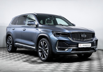 Подержанный автомобиль Geely Monjaro 2023 года (3 фото)