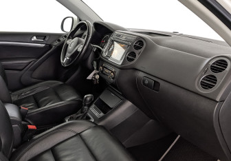 Подержанный автомобиль Volkswagen Tiguan 2012 года (13 фото)