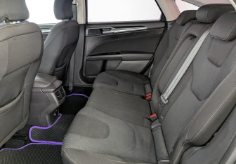 Подержанный автомобиль Ford Mondeo Sedan 2017 года (12 фото)