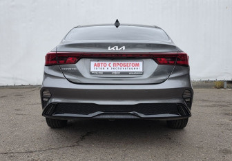Подержанный автомобиль Kia Cerato Sedan 2021 года (6 фото)