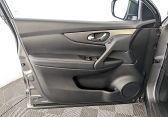 Подержанный автомобиль Nissan Qashqai 2022 года (19 фото)