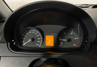 Подержанный автомобиль Mercedes-Benz Vito 2013 года (11 фото)